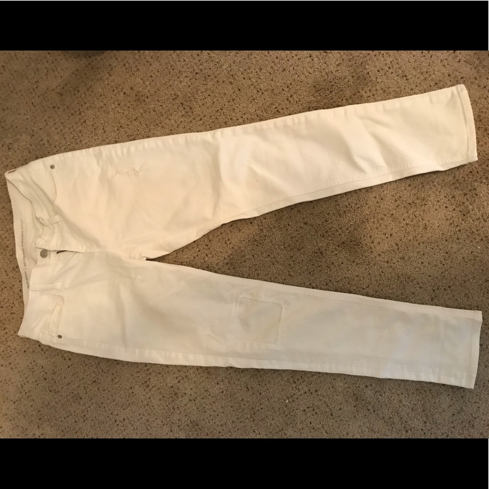 White straight jean pants
